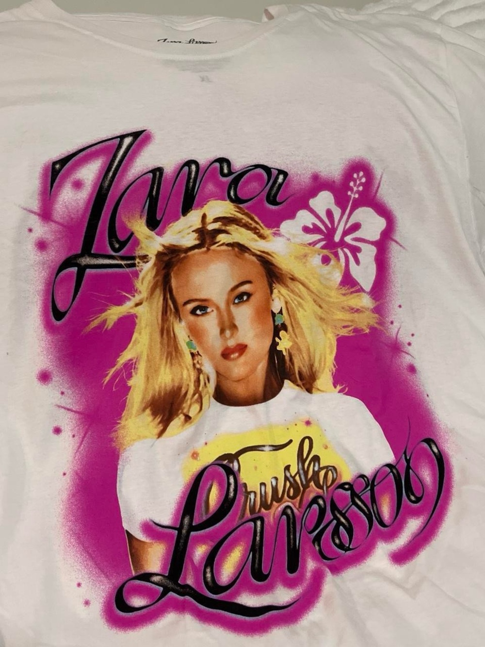 Zara Larson Never Ending Midnight Sun T-shirt BRAND NEW